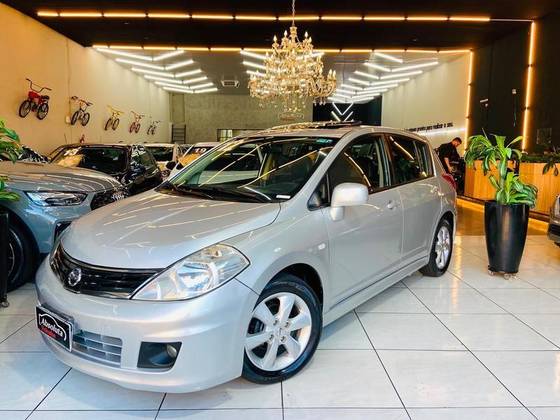 NISSAN TIIDA 1.8 SL 16V FLEX 4P MANUAL NISSAN TIIDA 1.8 SL 16V FLEX 4P MANUAL